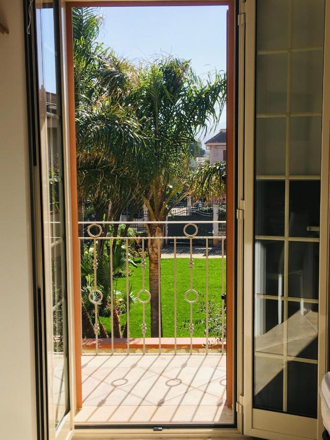 Casa Vacanze Isolotto Isola delle Femmine Bagian luar foto